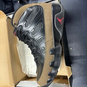 Jordan retro 9 olive , great shape size 13